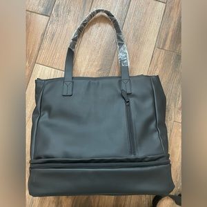 Carthan Co. tailored tote in black. Never used, tags still on.